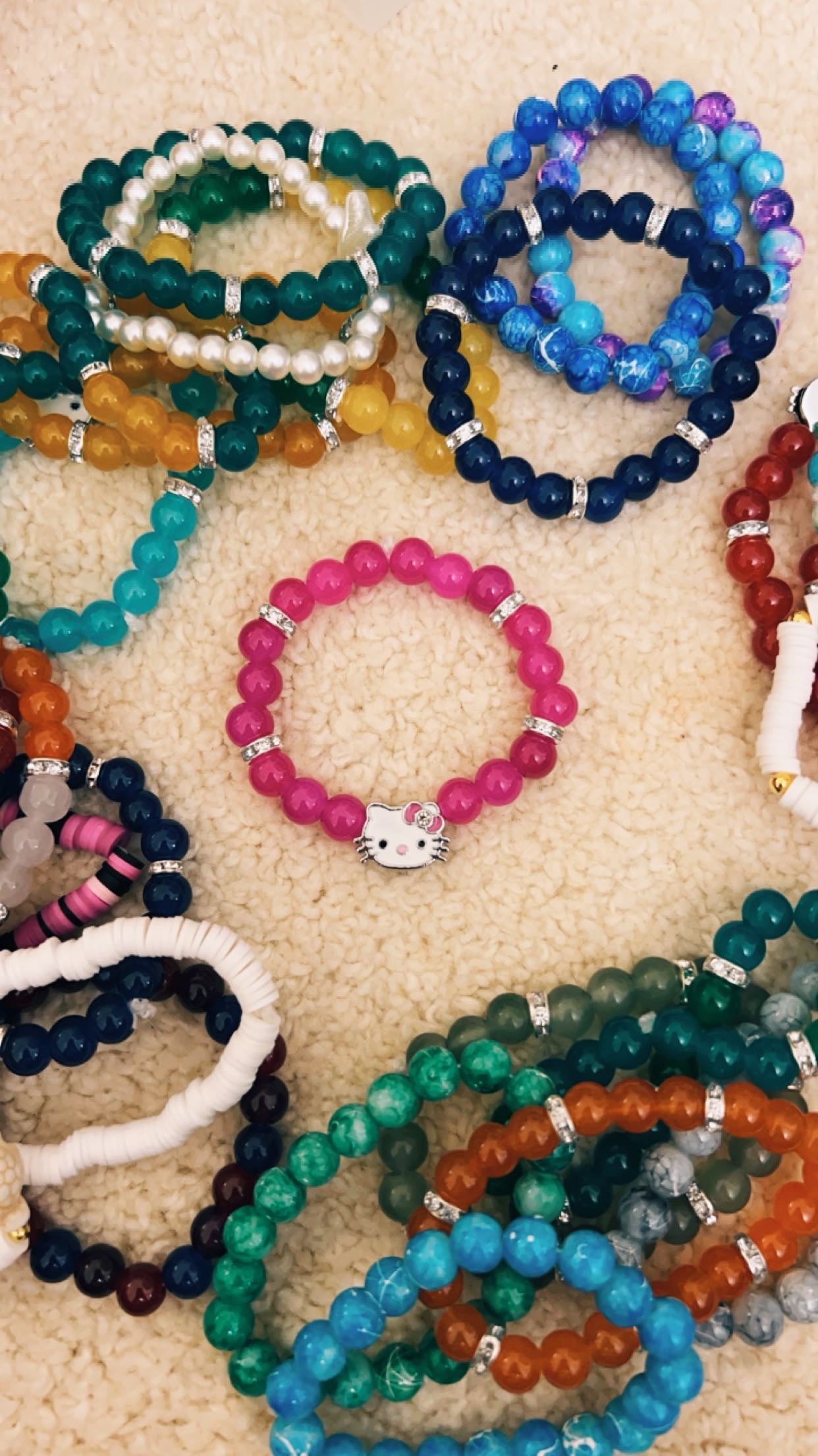 Dark Pink Hello Kitty Braceletđź’—
