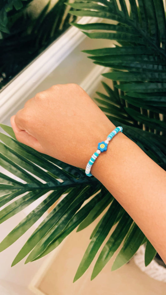 Blue Smiley Flower Bracelet 🩵